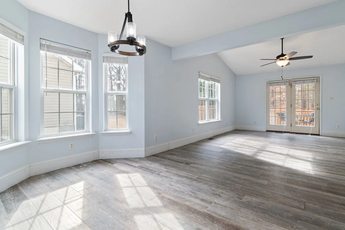 Clean, safe room after biohazard cleanup in Stewart Manor, NY